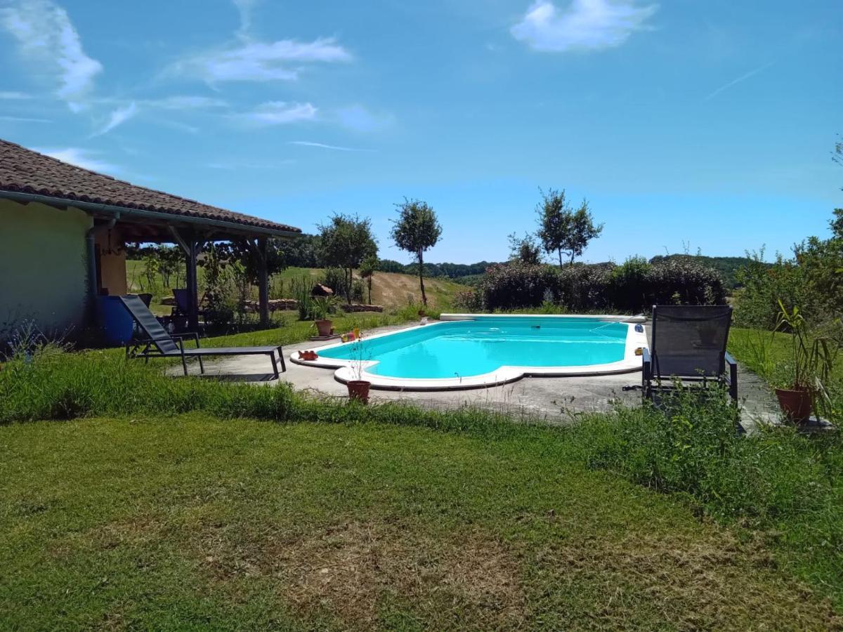 Ferme Ahoco Chambre D'Hotes Residence D'Artistes Lavit Bagian luar foto